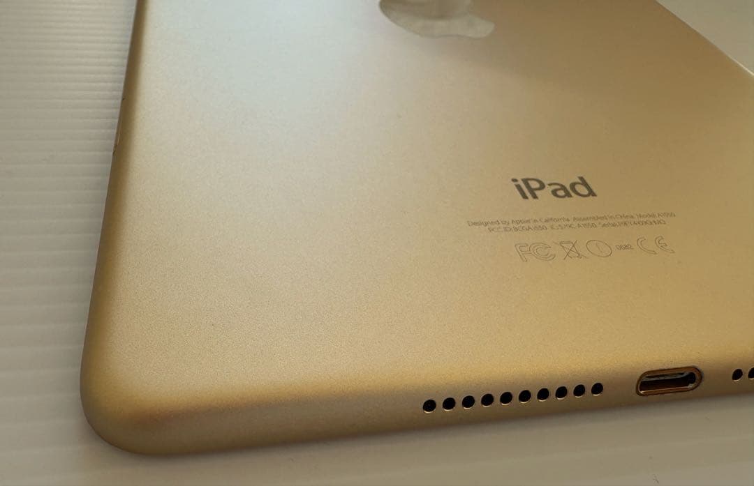 iPadmini4 128GB Wi-Fi+Cellular 美品