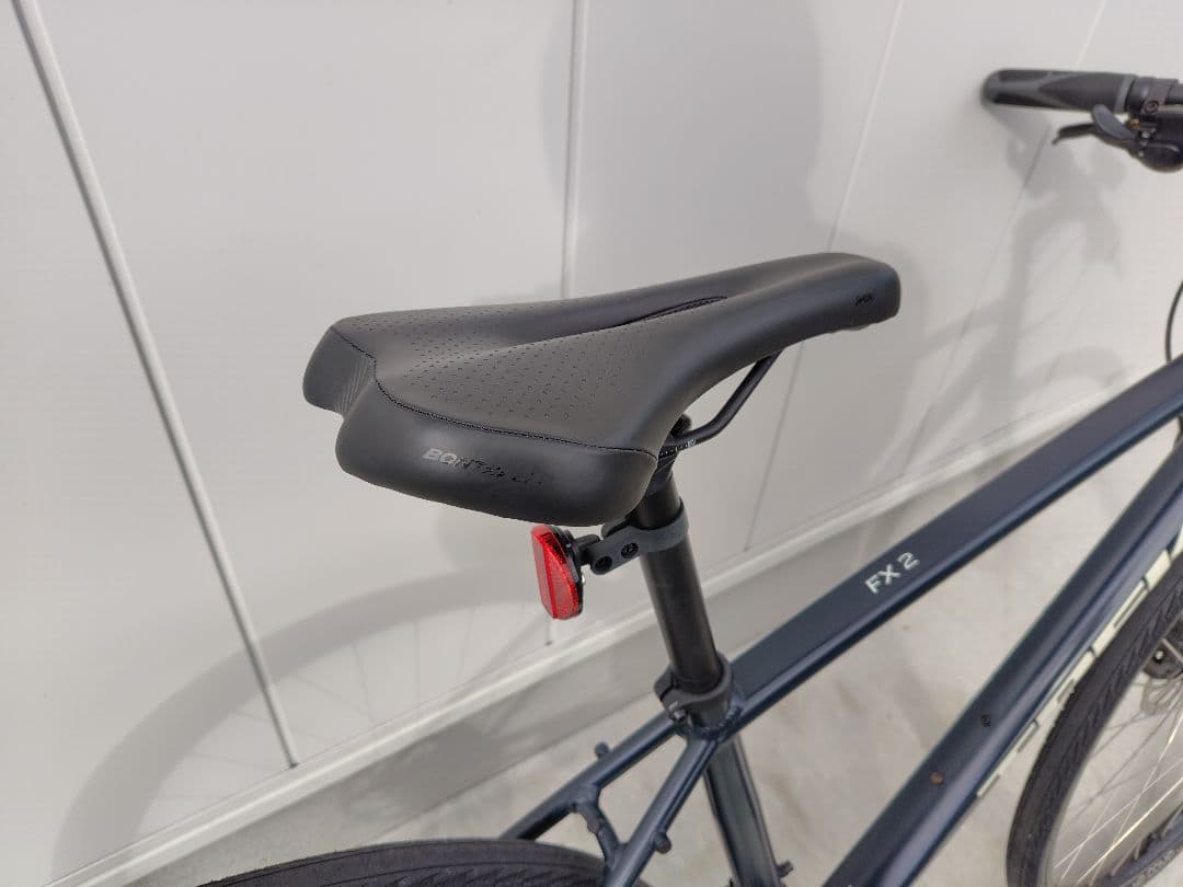 【大阪引き渡し】TREK FX2 DISC トレック クロスバイク　Mサイズ