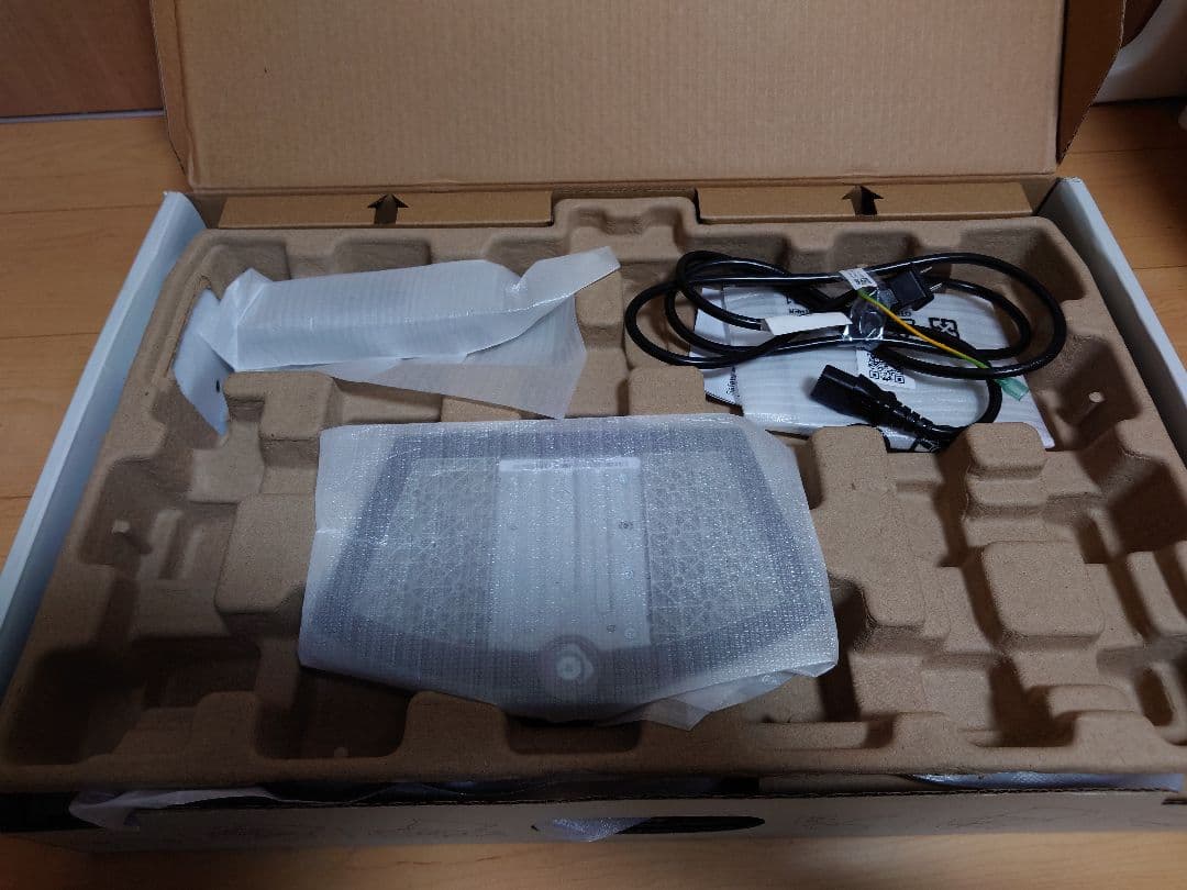 ディスプレイ・モニター本体 DELL S2421HN