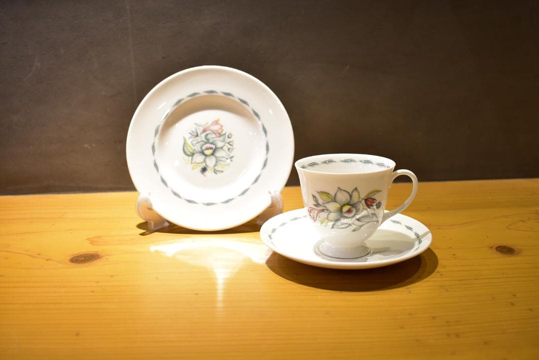 ウエッジウッド  スージークーパーのティーセット8点 susie