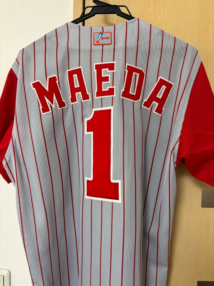 広島東洋カープ　前田智徳選手のLサイズ、ビジターユニフォーム　プロモデルです