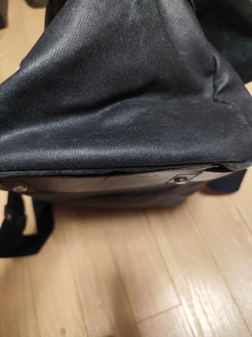 BROOKS、多機能バッグ