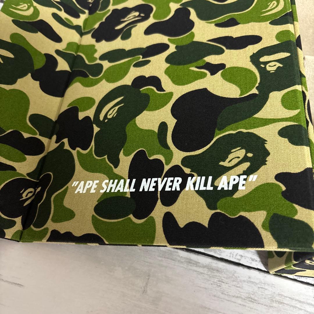 A BATHING APE エイプ　ケース
