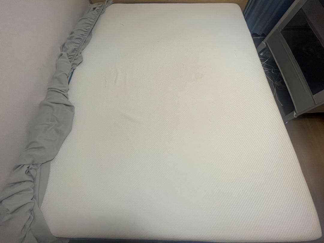 直接取引可能【コアラベッドフレーム】コアラクイーンサイズマットレスおまけ付き