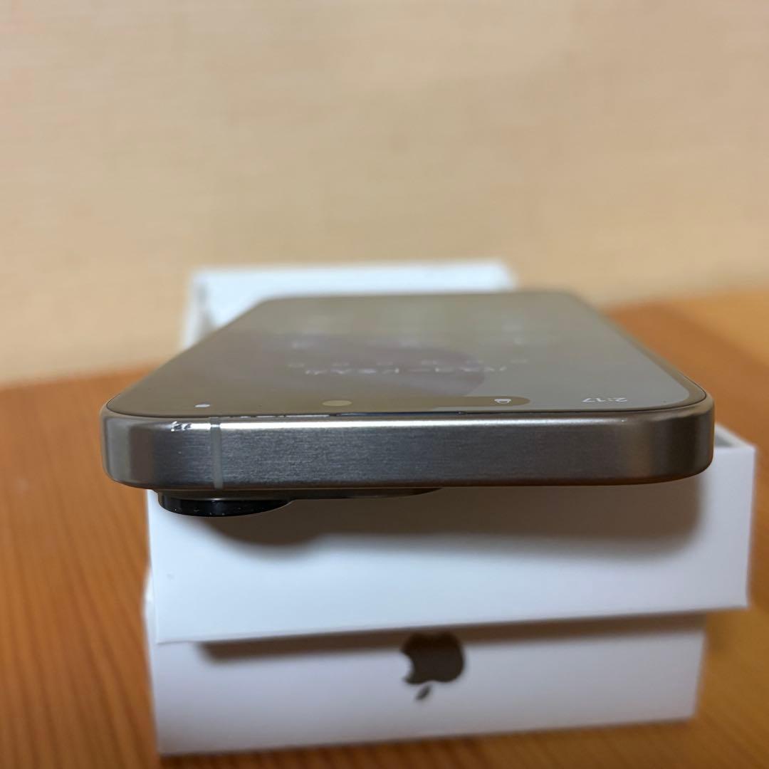 Apple iPhone 15 Pro ナチュラル チタニウム128GB 本体