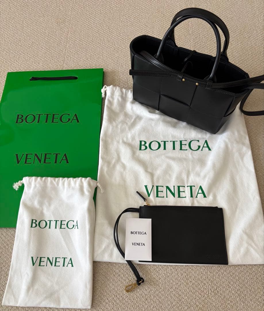 いっちー 新品 ボッテガヴェネタ ミニアルコトートバッグ