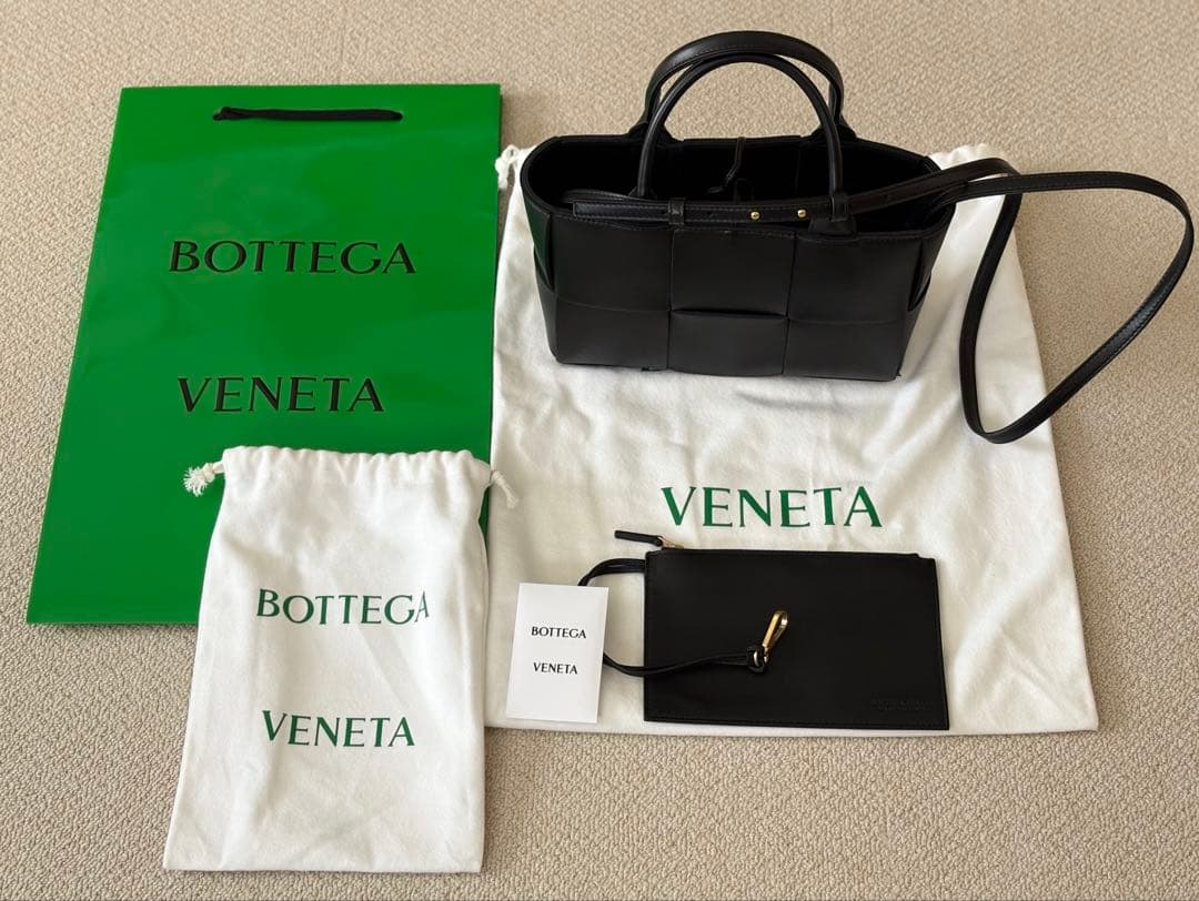 いっちー 新品 ボッテガヴェネタ ミニアルコトートバッグ