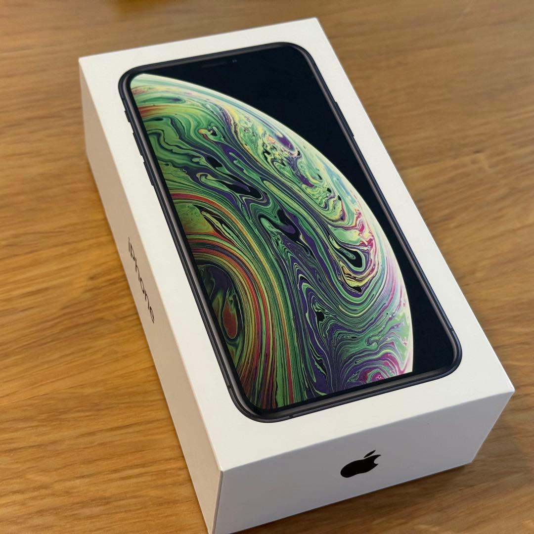海外版 iPhone Xs 64GB 黒