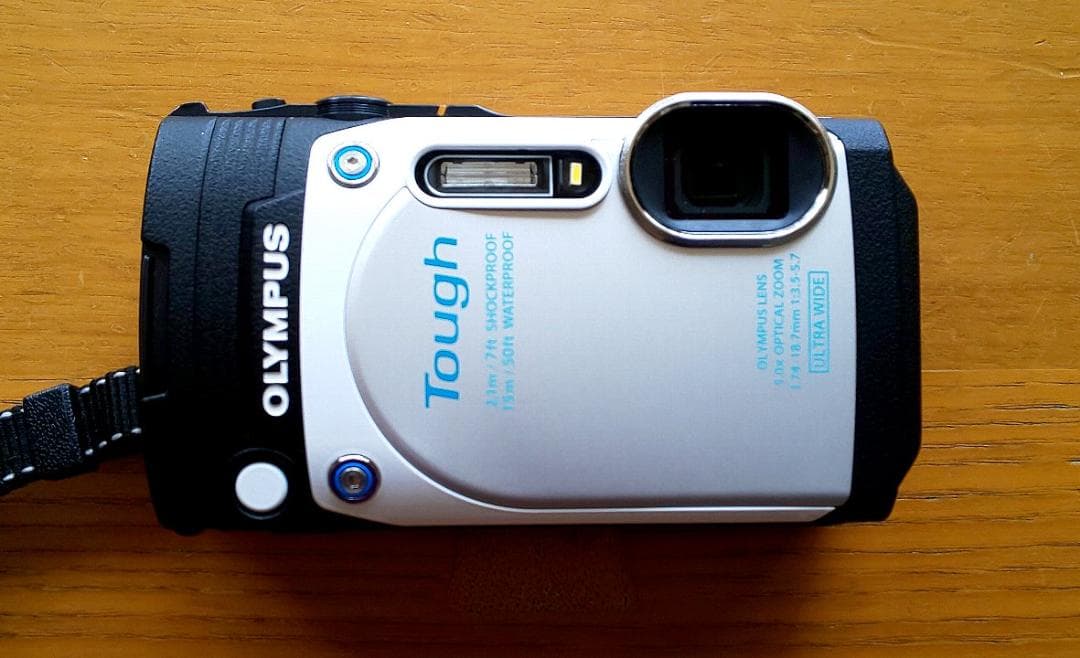 OLYMPUS オリンパス TG TG-870 　◆WHITE