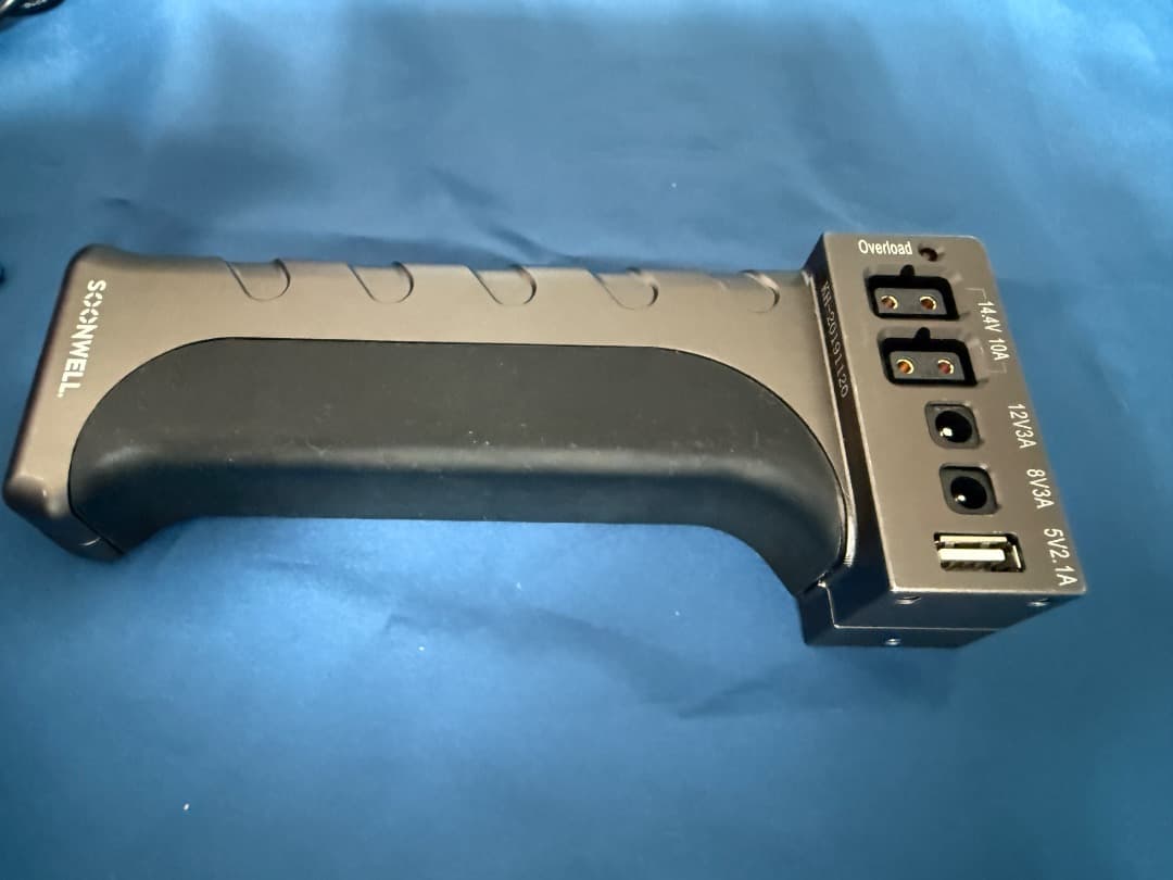 世界初ハンドル一体型：PH70 ハンドル型バッテリー＋充電器