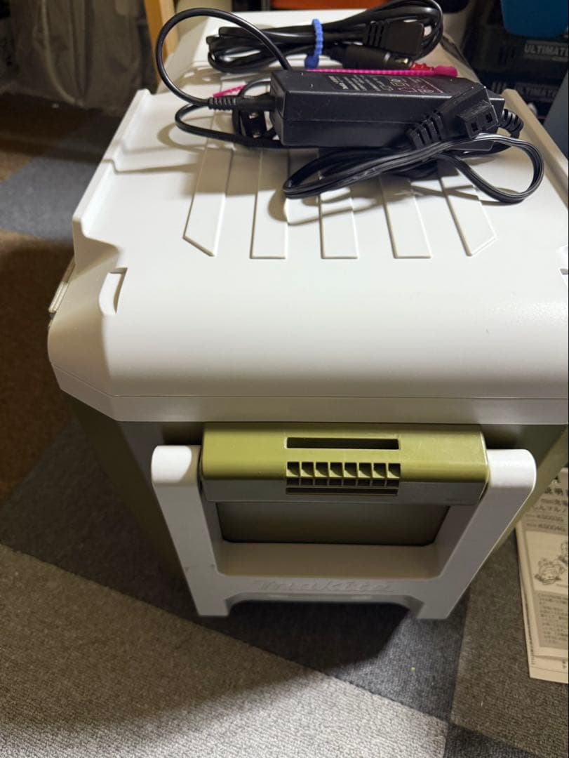 マキタ　CW001G オリーブ　充電式保冷温庫