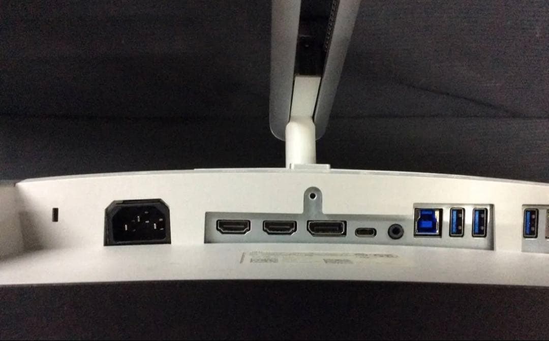 Dell U3421WE 34型超人気商品です。大型湾曲モニター