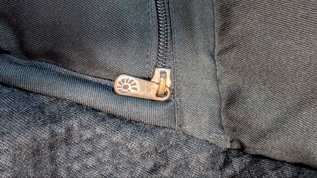 エルゴベビーergobabyオムニブリーズオニキスブラック　フロントカバーおまけ