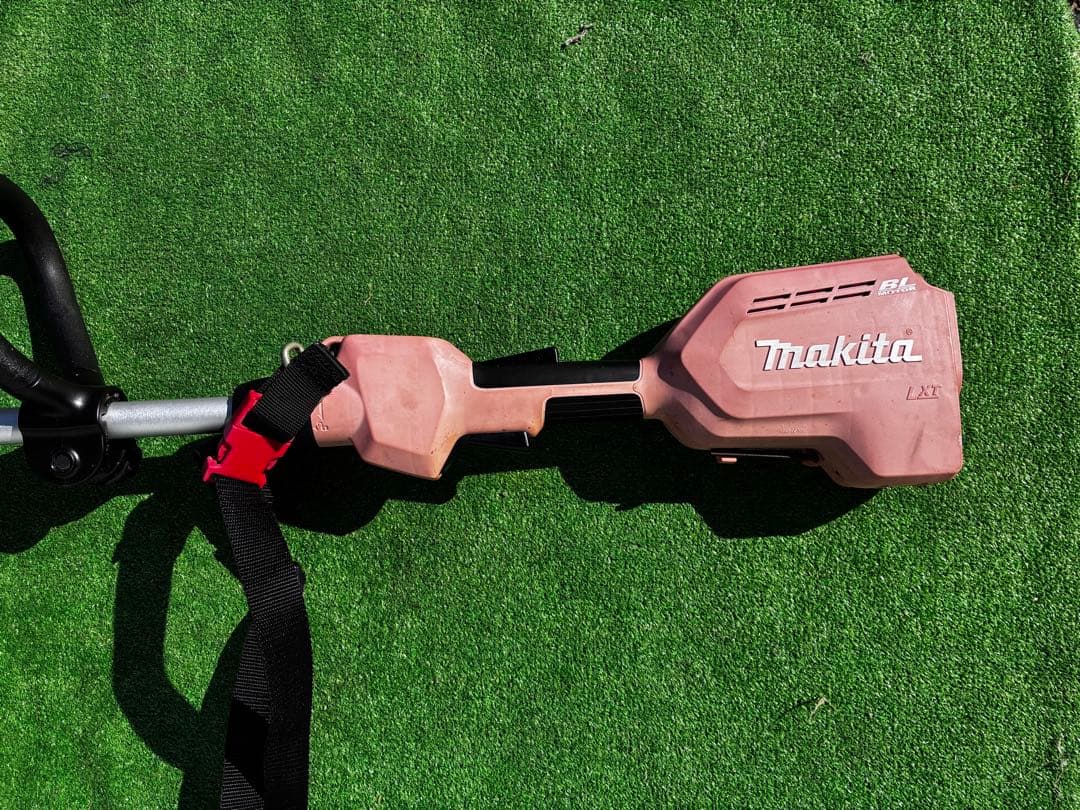 マキタ充電式草刈機　モデルMUR189D 18V 本体のみ