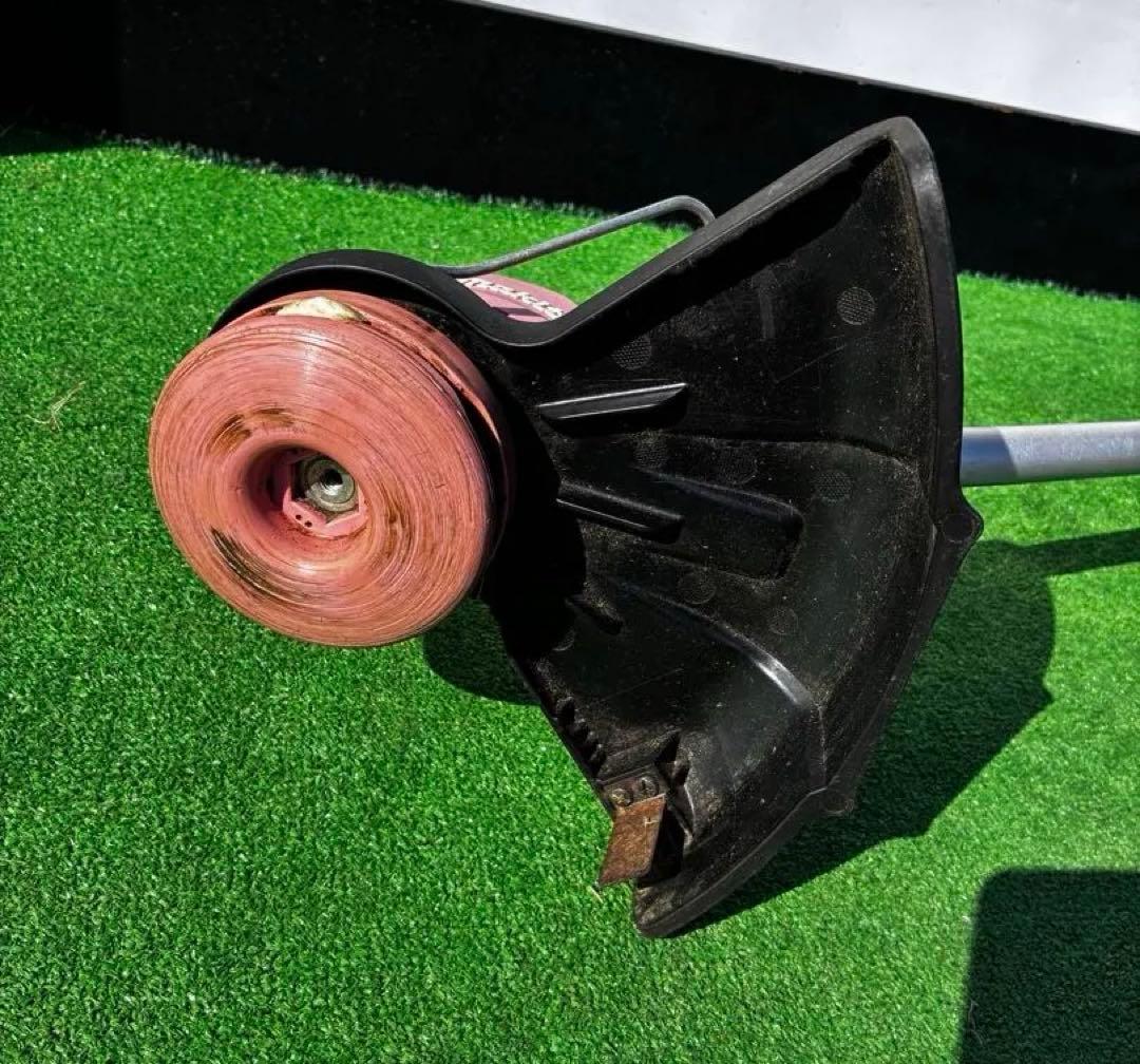 マキタ充電式草刈機　モデルMUR189D 18V 本体のみ