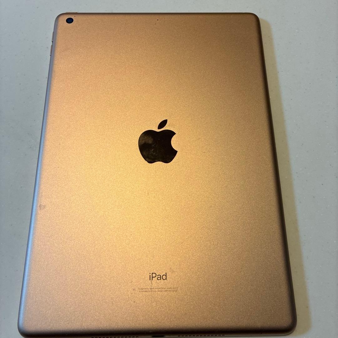 【美品】Apple iPad (第8世代) Wi-Fi 32GB