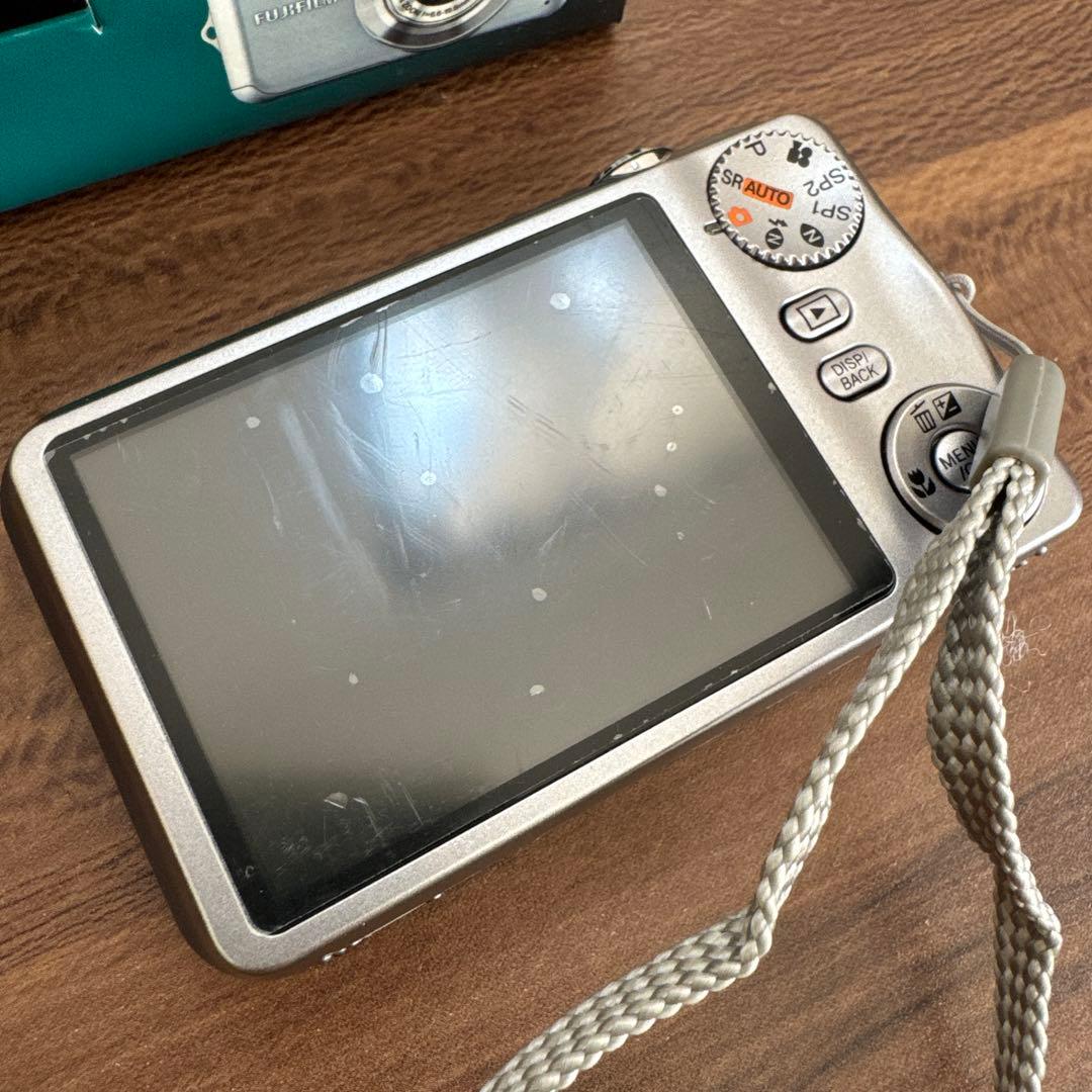 【美品】FUJIFILM FINEPIX JV100 コンパクトデジタルカメラ
