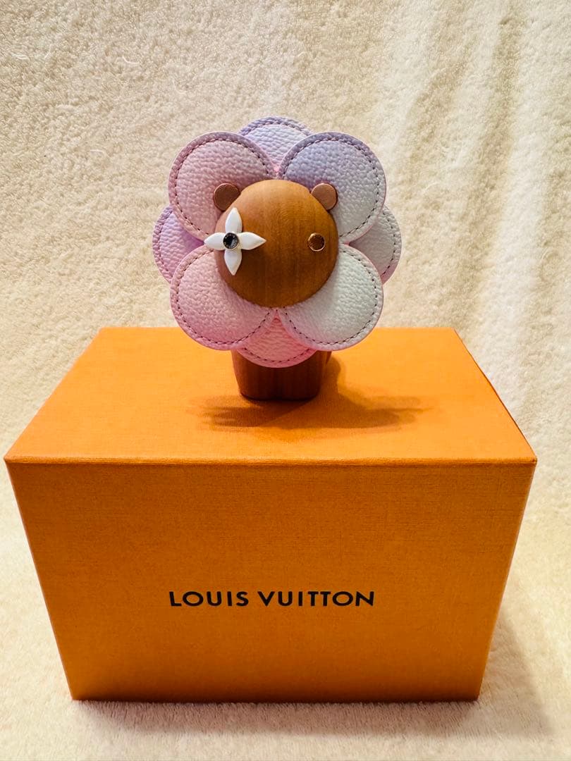★未使用★ LOUIS VUITTON ヴィヴィエンヌ　ペチュラミニ　日本限定