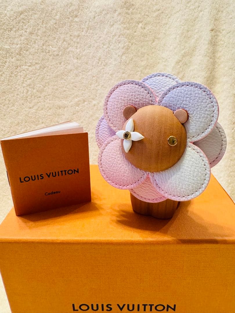 ★未使用★ LOUIS VUITTON ヴィヴィエンヌ　ペチュラミニ　日本限定