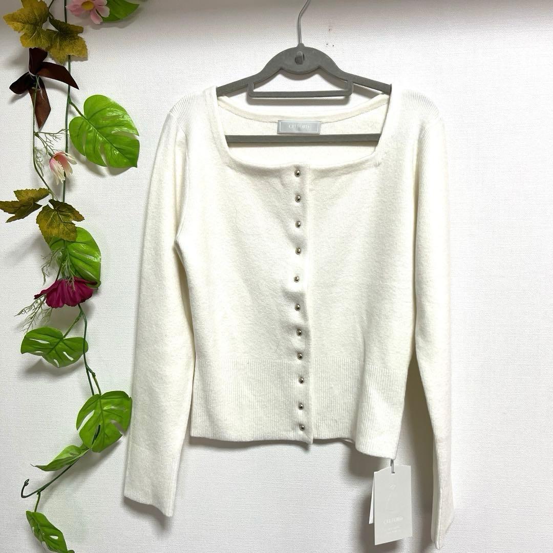 【新品タグ付】CELFORD スクエアネックラメニットカーディガン　オフホワイト