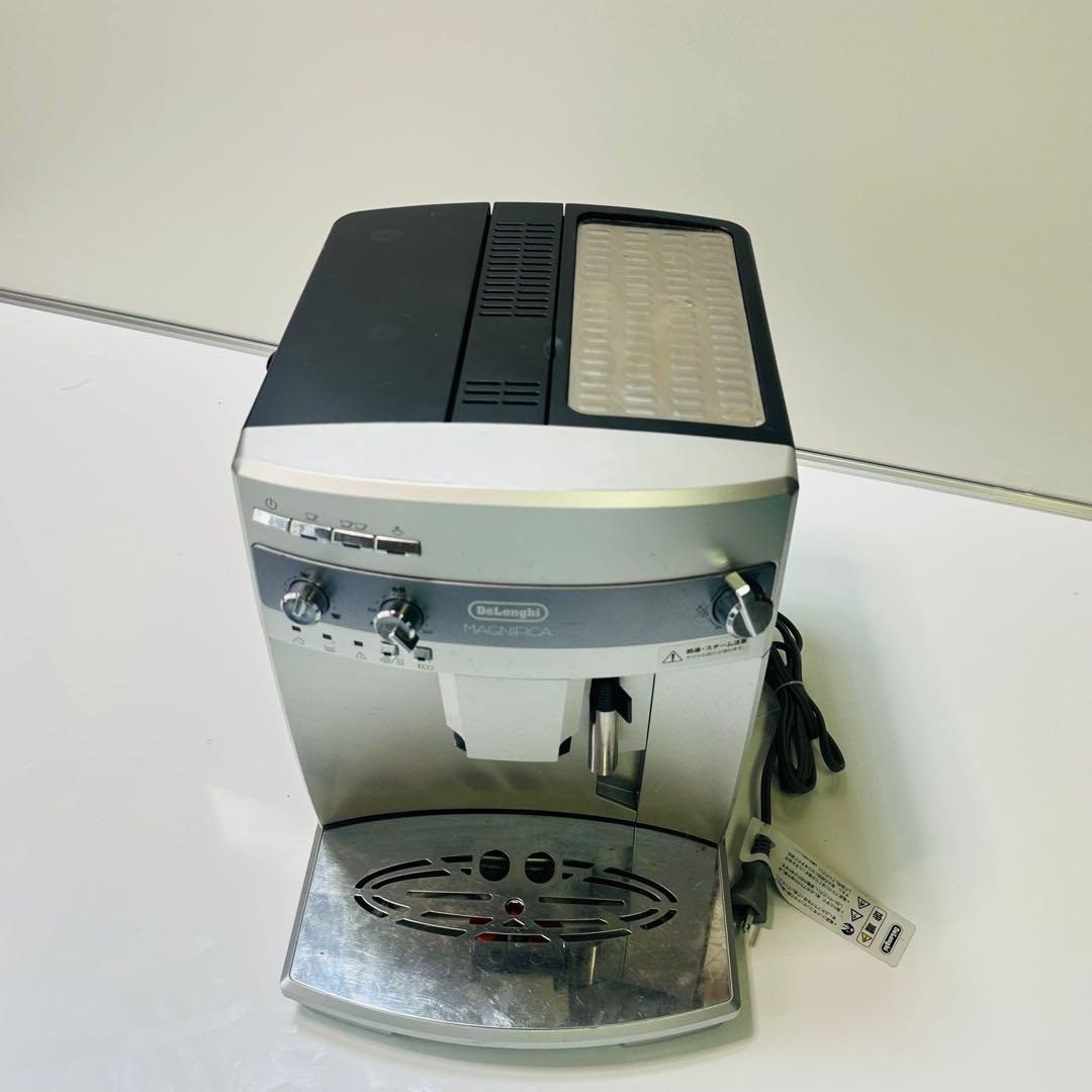 DeLonghi Magnifica エスプレッソマシン ESAM03110S