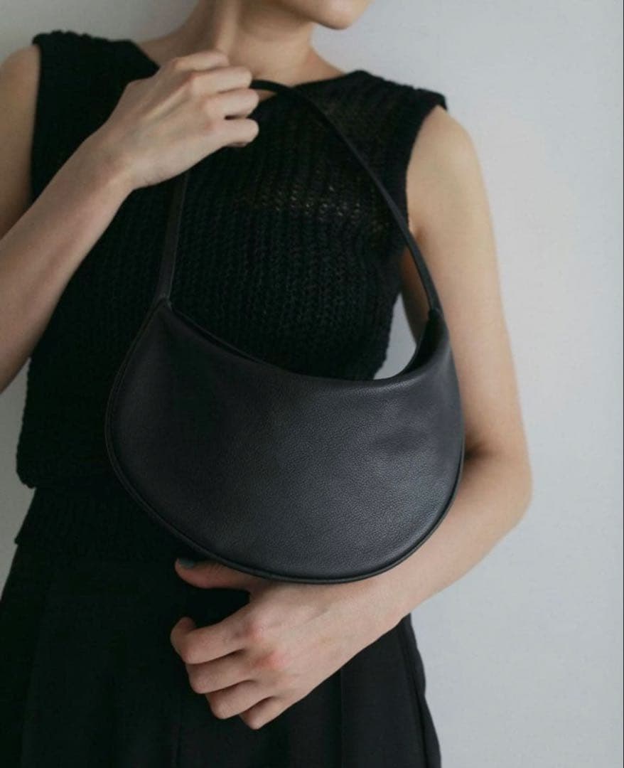 【美品】anuke アンヌーク Leather Round Bag バッグ 黒