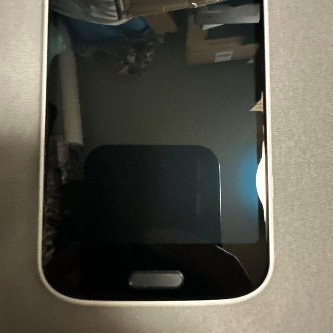docomo らくらくスマートフォン F-52B SiMフリー 1