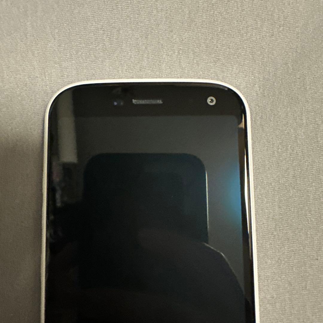 docomo らくらくスマートフォン F-52B SiMフリー 1