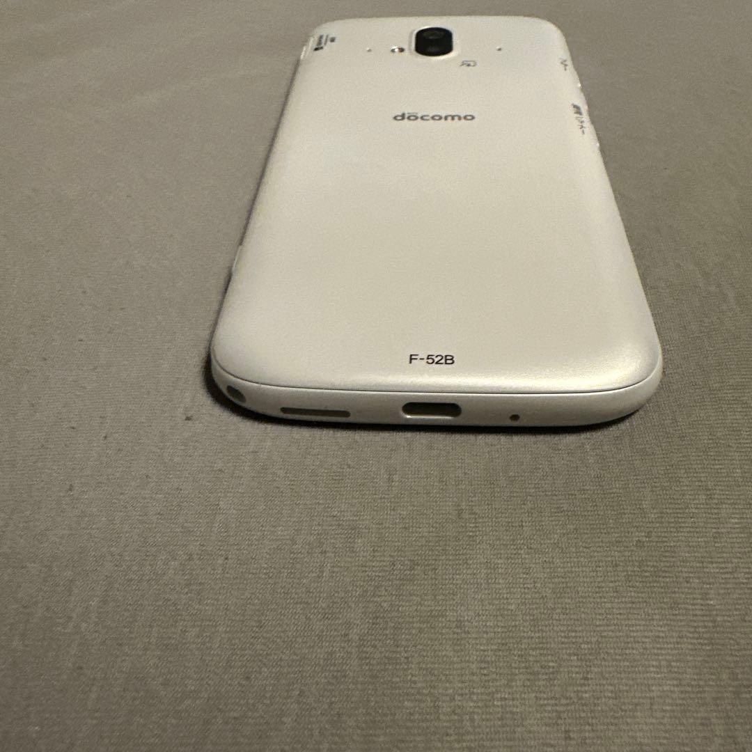 docomo らくらくスマートフォン F-52B SiMフリー 1