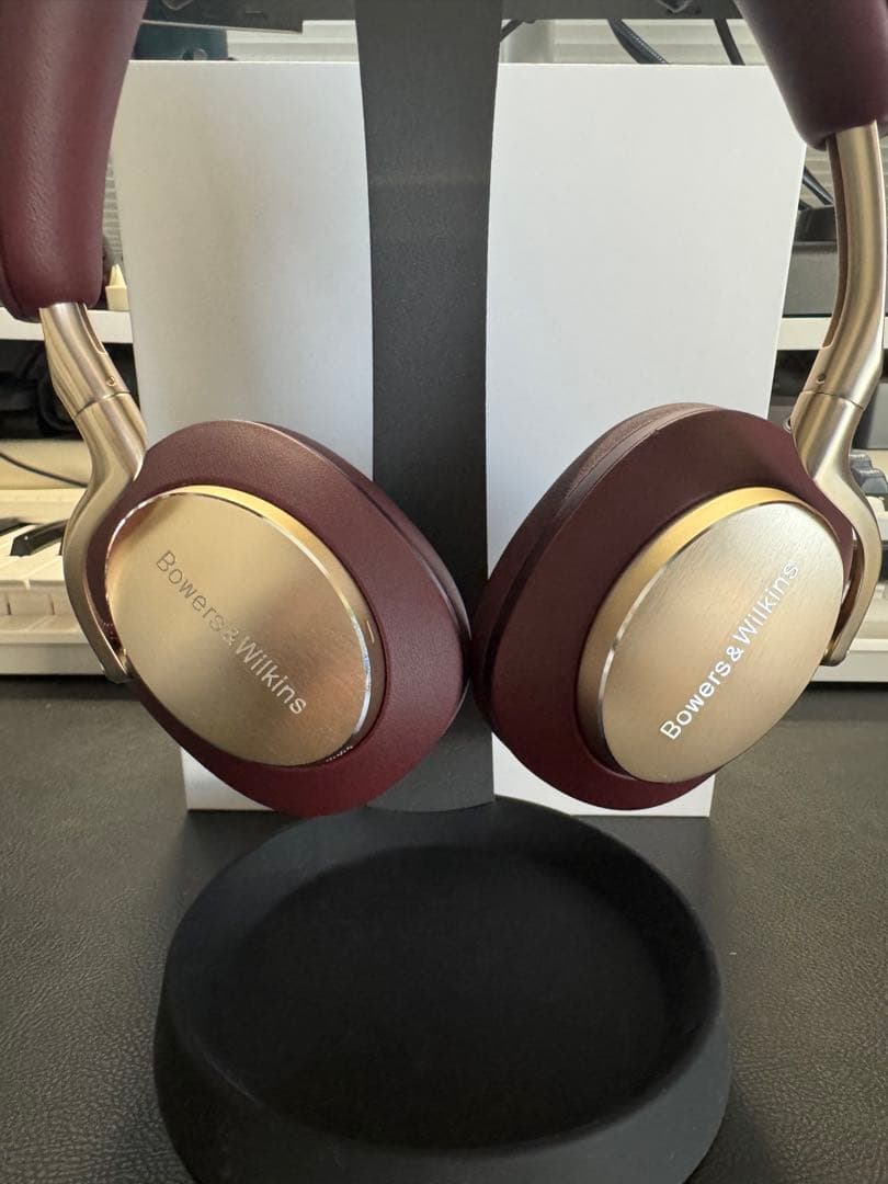 Bowers & Wilkins Px8 ロイヤル・バーガンディ
