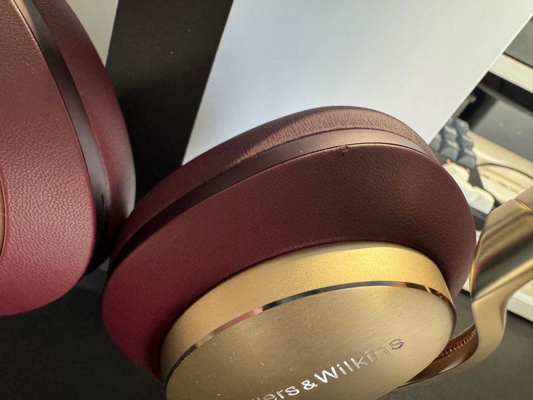 Bowers & Wilkins Px8 ロイヤル・バーガンディ