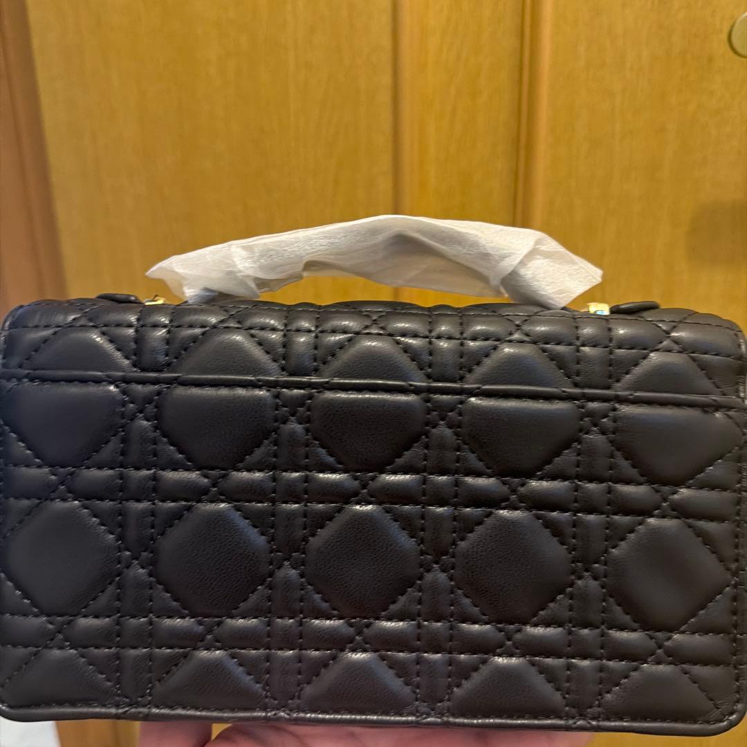 ブラック ショルダーバッグ