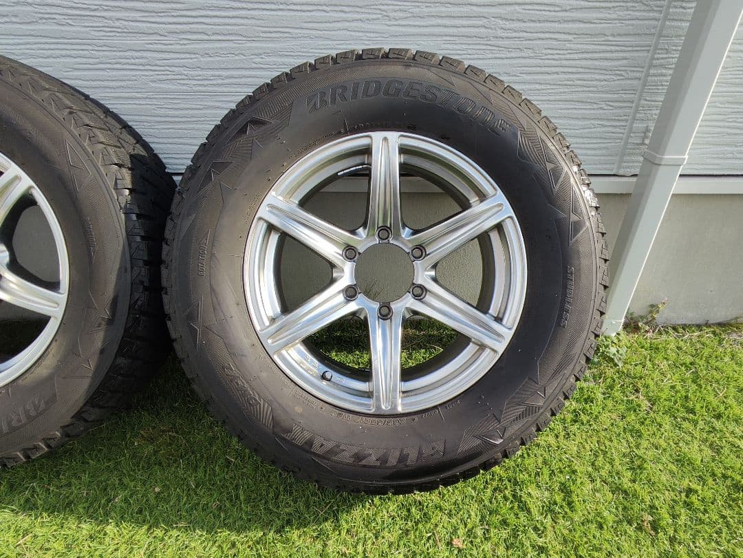 150プラド 17インチ スタッドレスタイヤ ホイールセット 4本