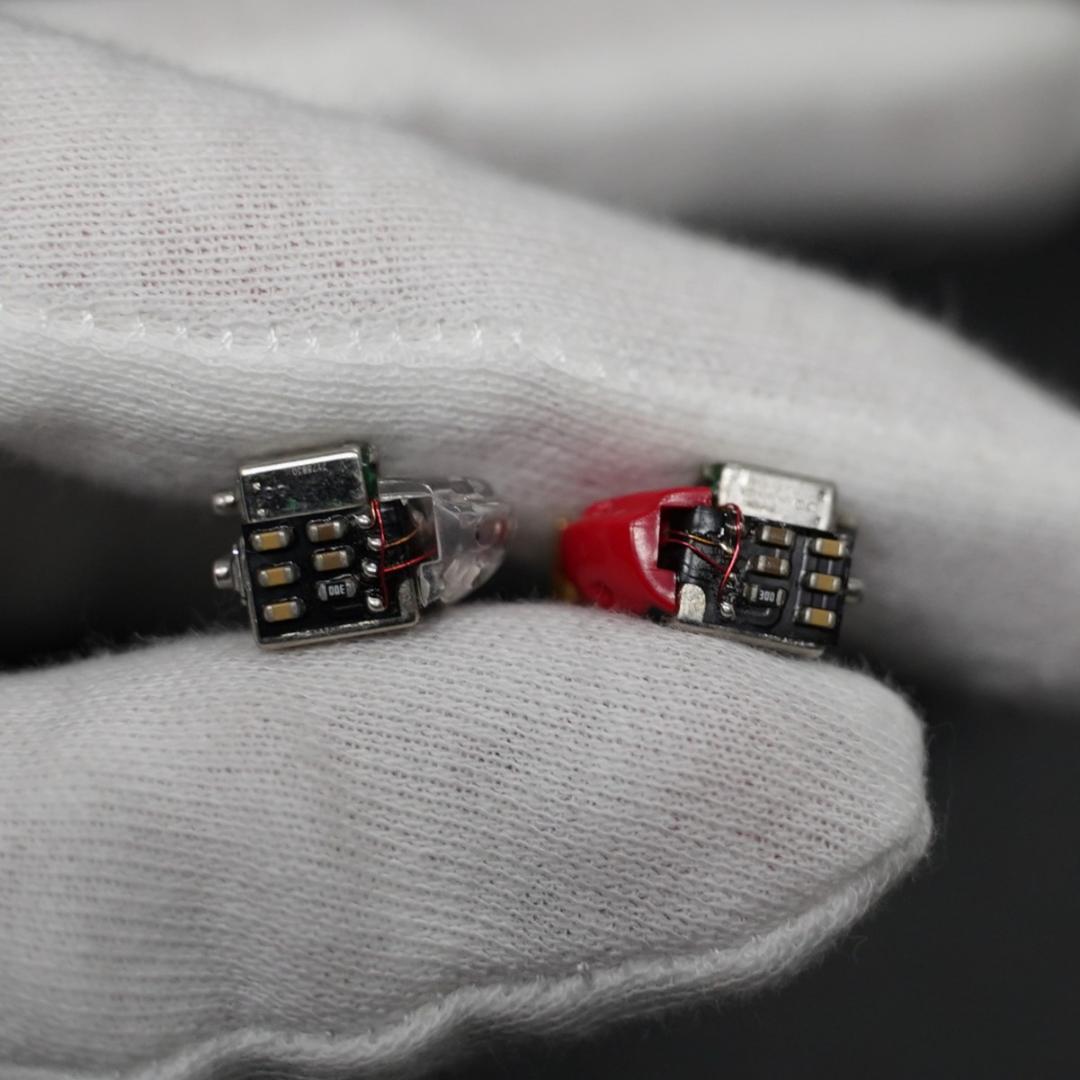 【ブラック筐体、お得意】純正ユニット▪DIY SE846 クリア本体