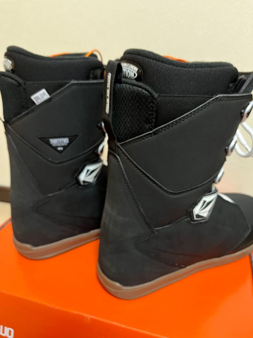 美品thirtytwo LASHED x VOLCOM 24-25 27.5cm