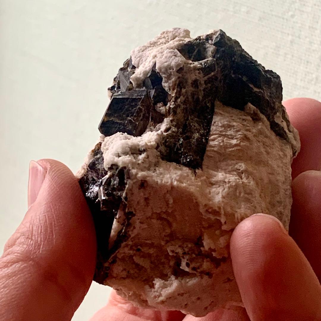 希少！アンドラダイトガーネット母岩付巨大クリスタル