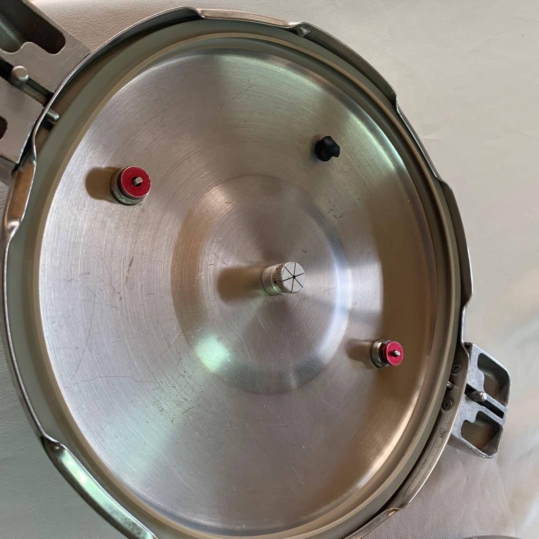 ワンダーシェフ・プロ用圧力鍋