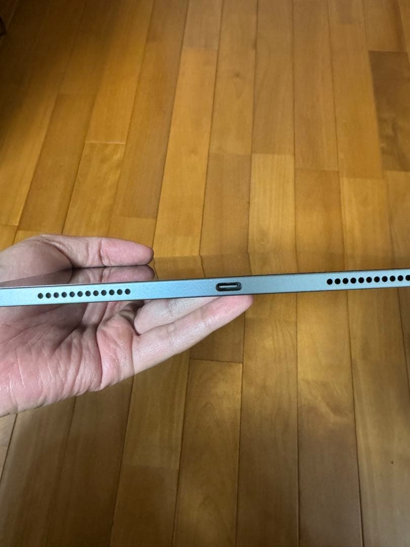 iPad Air (第4世代) 64GB スカイブルー本体（充電器ケーブル付き）