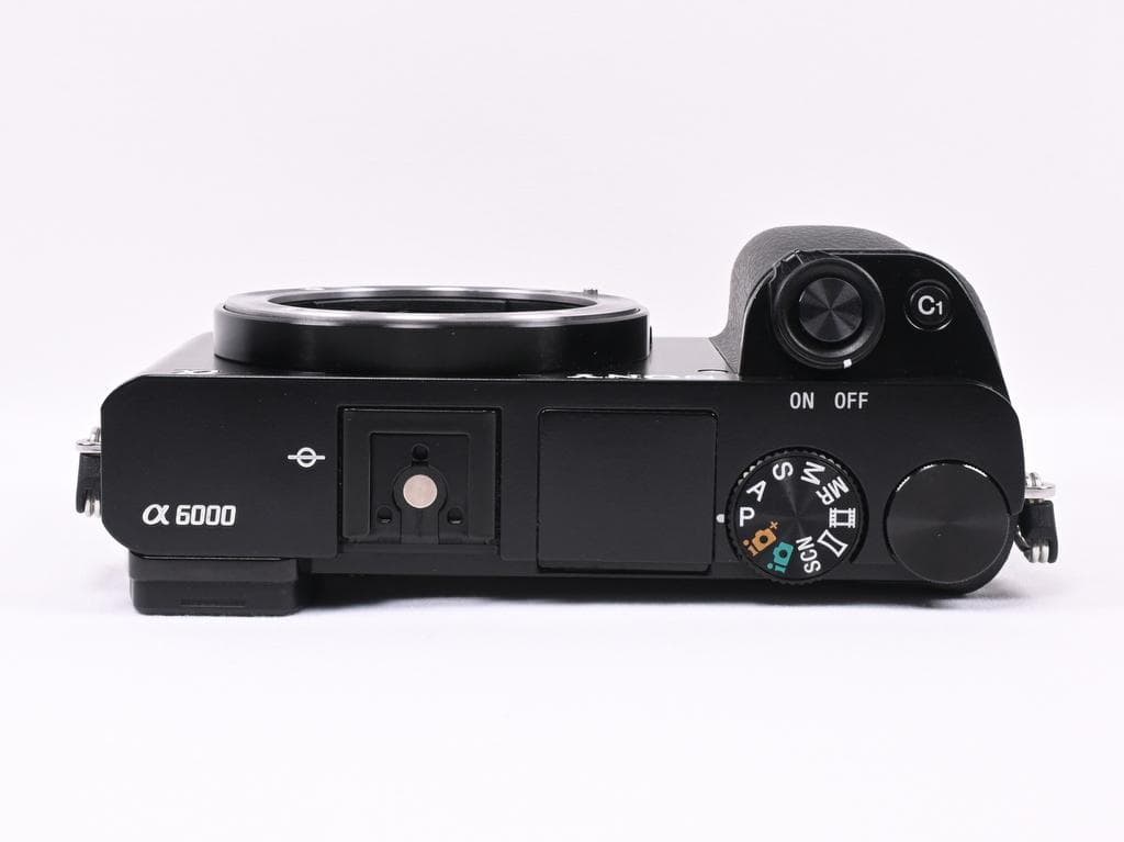 【超美品】ソニー α6000 ILCE-6000 レンズキット《ショット数99》