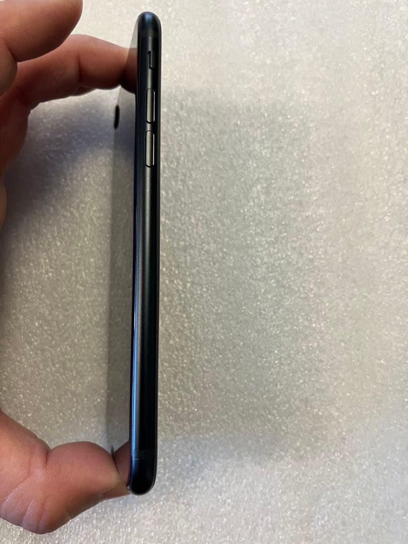 iPhone se3 64G ミッドナイト