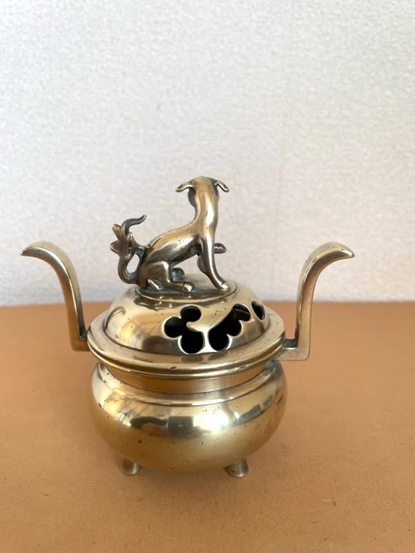 【明治〜昭和初期？】真鍮製 香炉 獅子摘み 立ち耳 三本脚