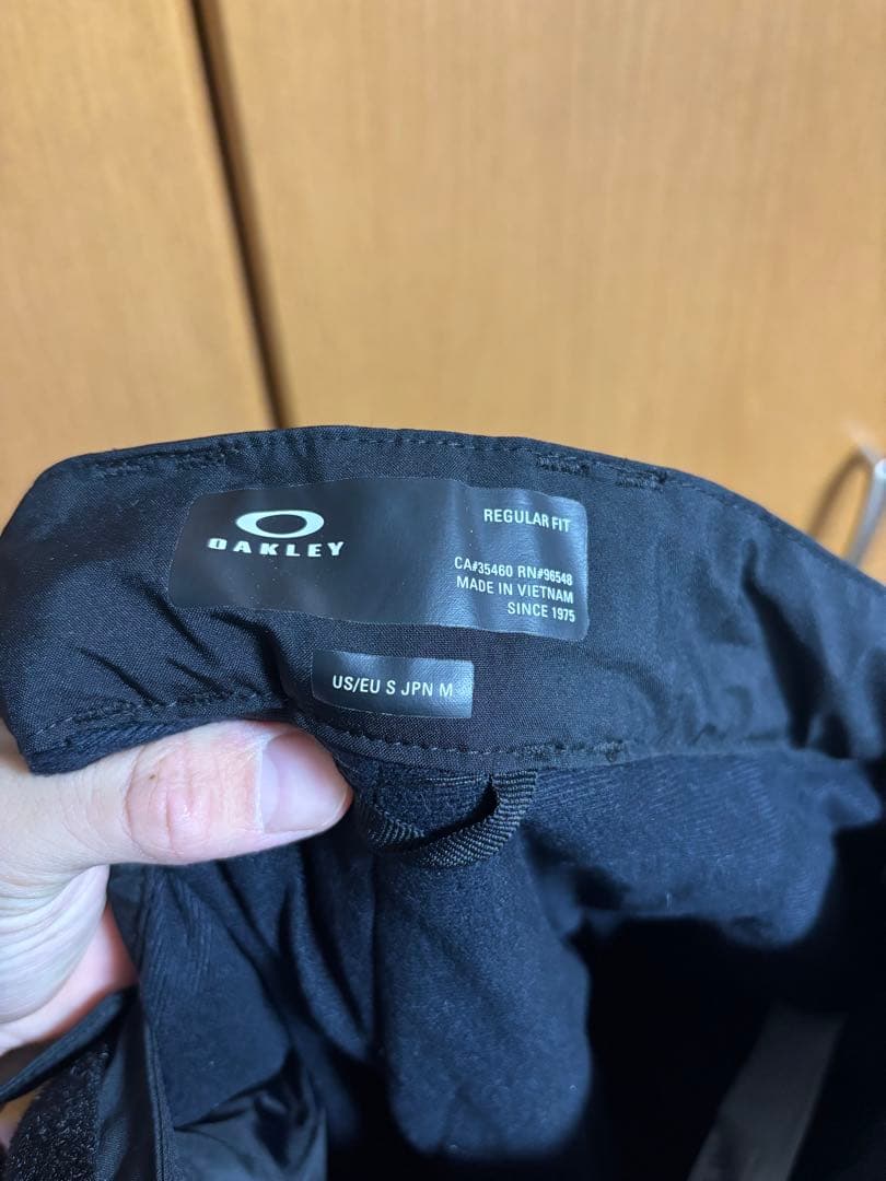 し*る様 OAKLEY ゴアテックススノーボードパンツ