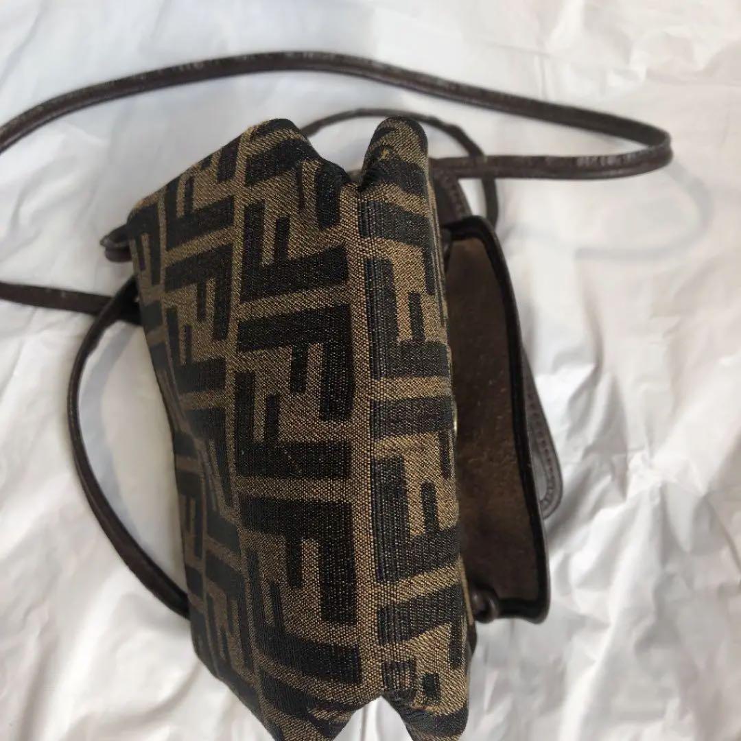 FENDI ズツカ　ポシェツト