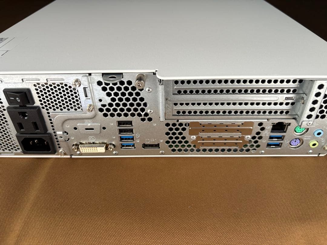 富士通 ESPRIMO 第8世代i7 メモリ16G 新品SSD512GB