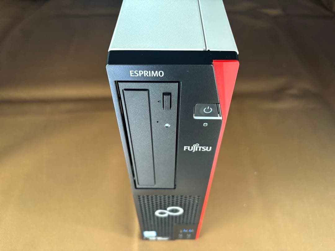 富士通 ESPRIMO 第8世代i7 メモリ16G 新品SSD512GB