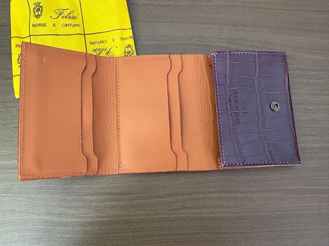 【正規品・美品】　フェリージ　名刺入れ　クロコ型押し