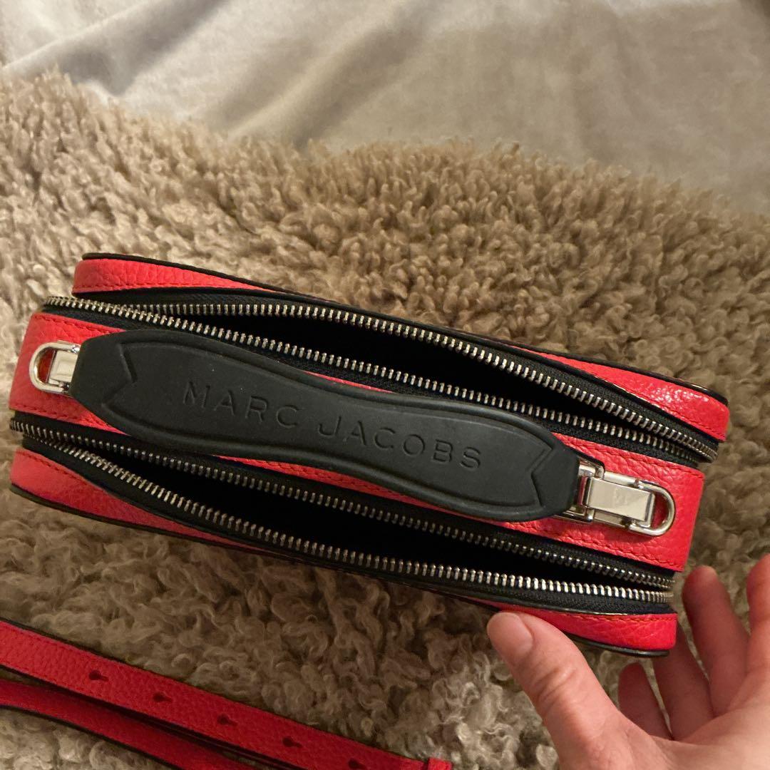 【美品】MARC JACOBS マークジェイコブス ショルダーバッグ　レッド