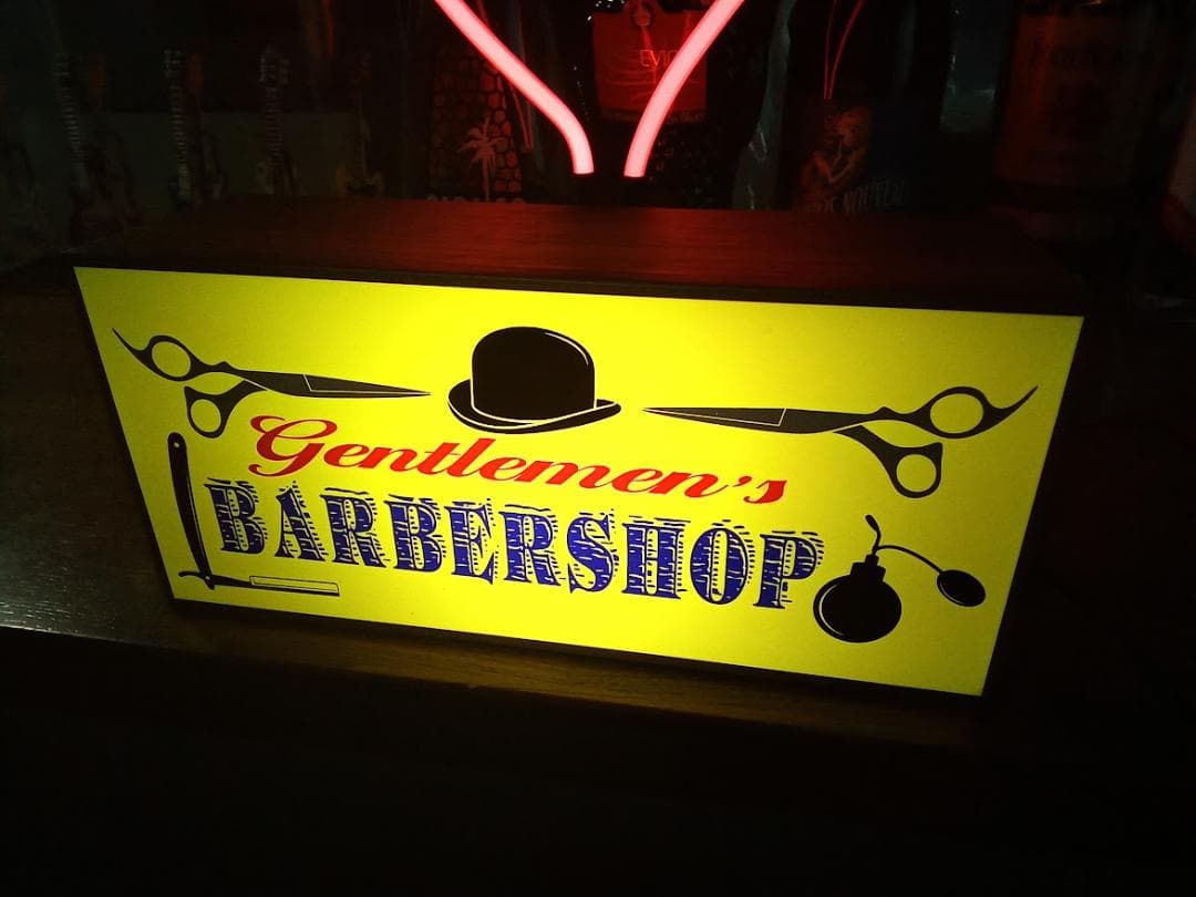 【Mサイズ】バーバー 理容室 ヘアーサロン 帽子 看板 置物 雑貨 ライトBOX