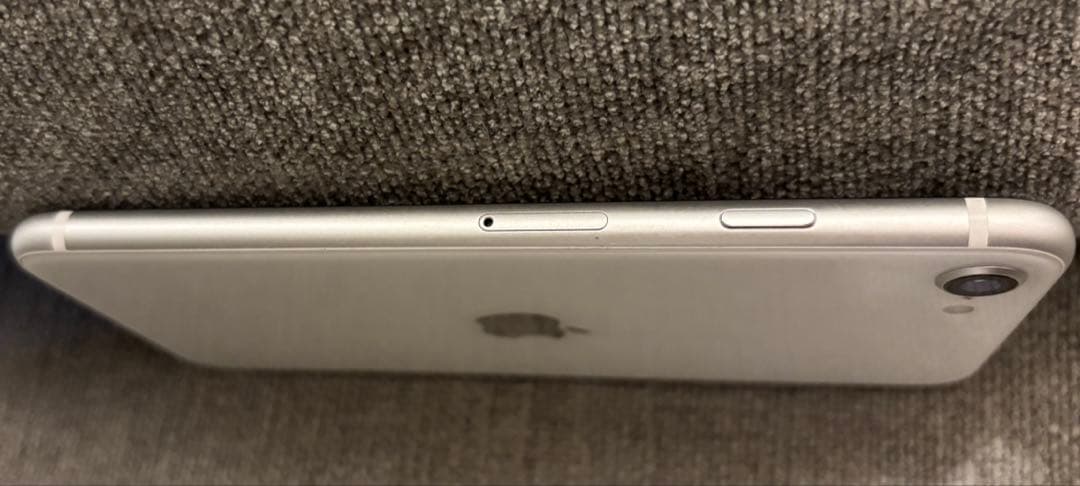 Apple iPhone SE第2世代128GBホワイト