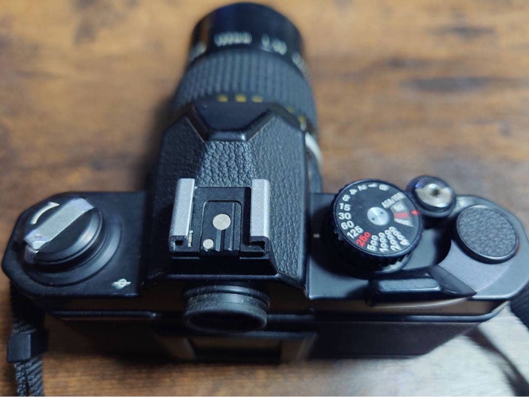 Nikon New FM2 一眼レフカメラ Nikkor 135mmレンズ付